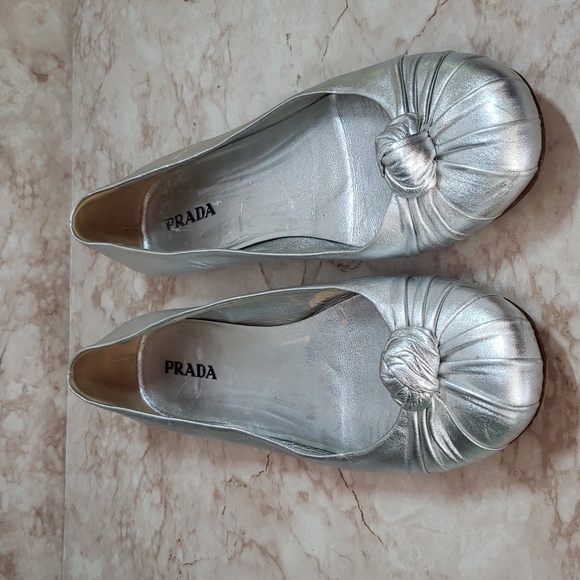 Prada Silver Flats with Knot Bow Detail Size 41 - Picture 2 of 8